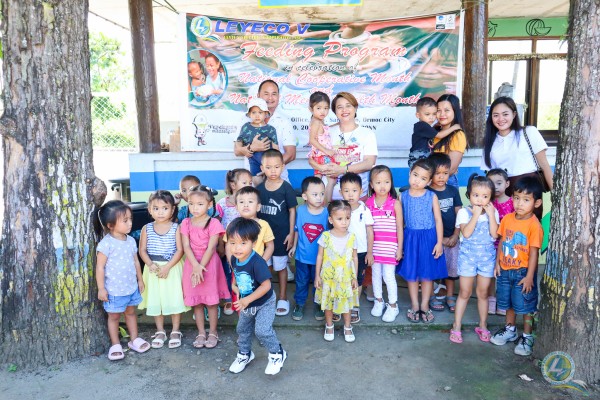 LEYECO V successfully carried out a Feeding Program for the 30 youngsters at Brgy. San Pablo Daycare Center